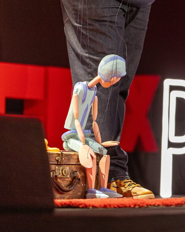 Nem todas as coisas que ficam são visíveis. No palco do TEDxPorto 2026, há palavras, ideias e histórias. Mas há também…